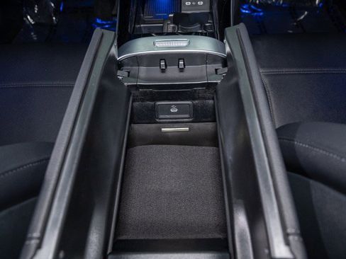 Used 2025 Mercedes-Benz C 300 Sedan image 20