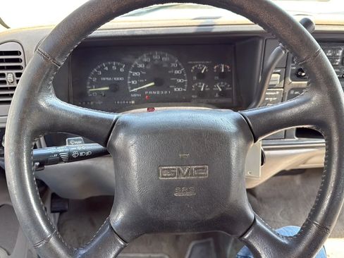 Used 1998 GMC Sierra 1500 2WD Extended Cab w/ Imagemax Pkg image 9