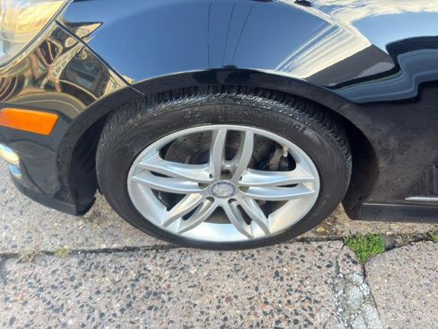 Used 2013 Mercedes-Benz C 300 Sport image 25