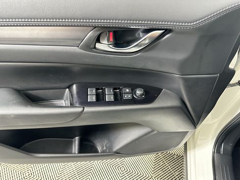 Used 2020 MAZDA CX-5 Touring FWD image 15