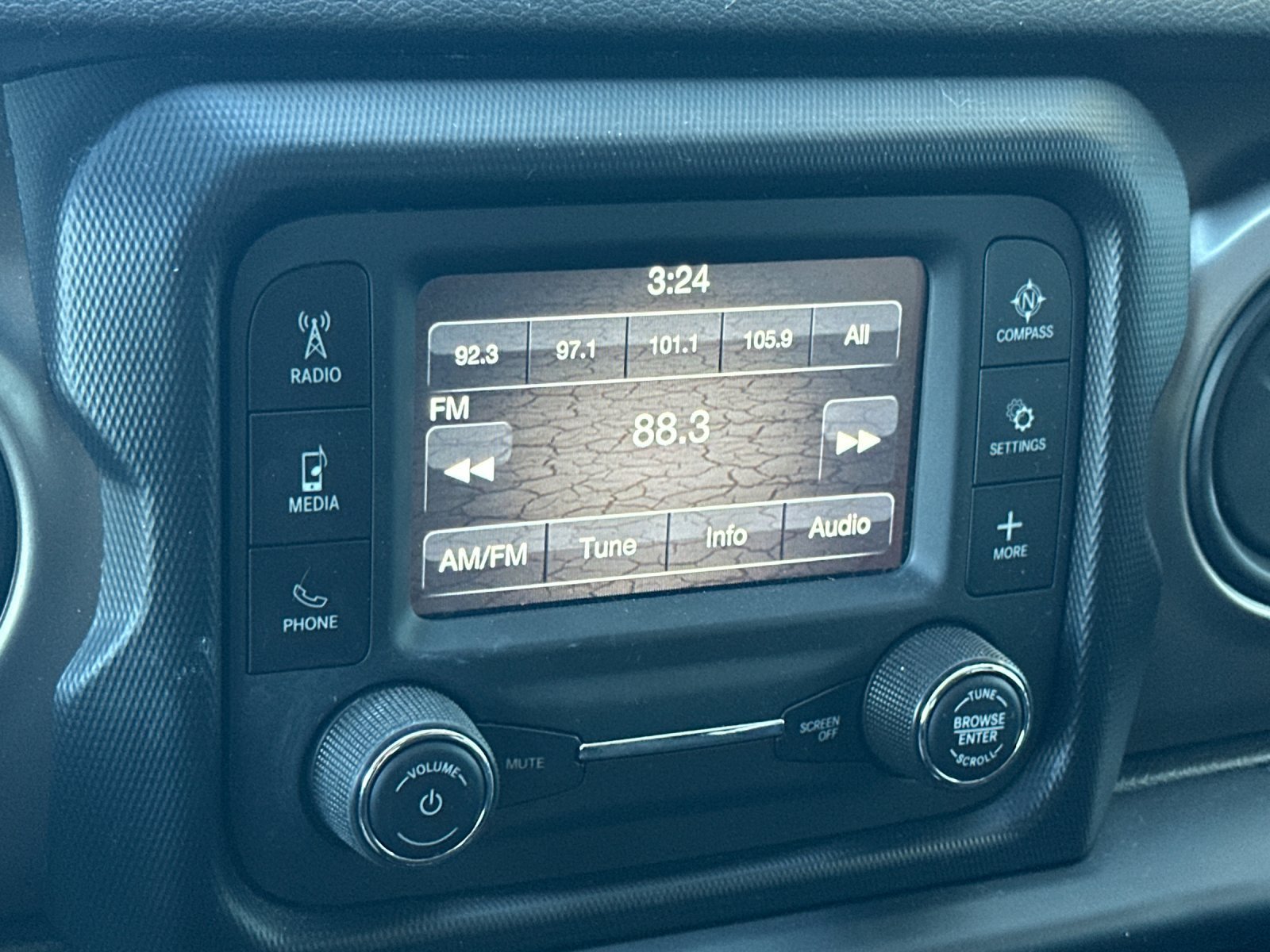 Used 2019 Jeep Wrangler Unlimited Sport AWD/4WD image 18