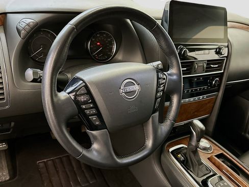 Used 2024 Nissan Armada SL image 18