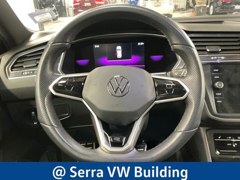 Certified 2022 Volkswagen Tiguan SE R-Line image 21