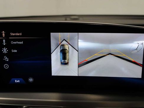 Used 2024 Cadillac Lyriq Luxury AWD/4WD image 39