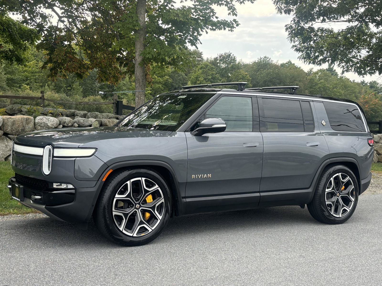 Used 2022 Rivian R1S Launch Edition Quad AWD/4WD image 13