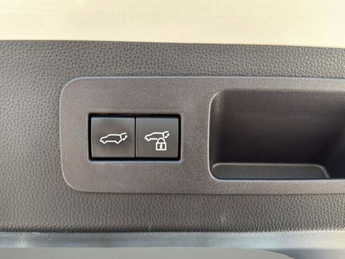Used 2023 Lexus LX 600 4WD w/ Appearance Package image 22