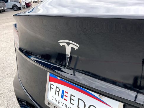 Used 2018 Tesla Model 3 Long Range image 9