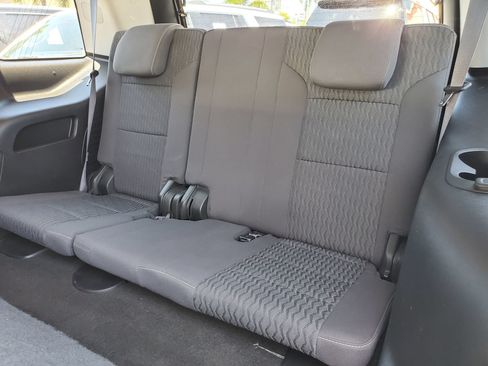 Used 2017 GMC Yukon SLE w/ Convenience Package AWD/4WD image 13