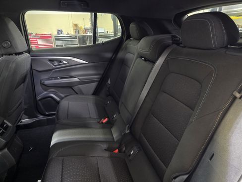 Used 2025 Chevrolet Equinox EV LT image 10