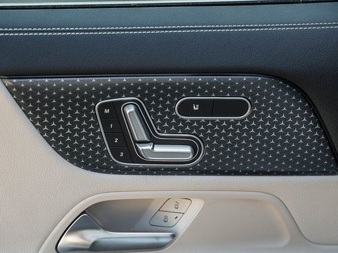 New 2026 Mercedes-Benz GLA 250 4MATIC image 21