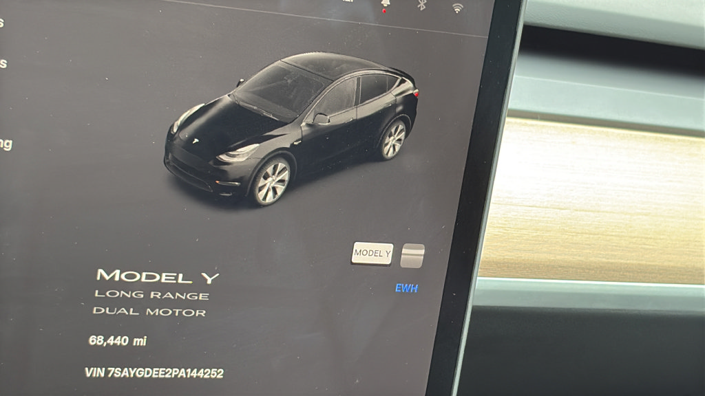 Used 2023 Tesla Model Y Long Range AWD/4WD image 16