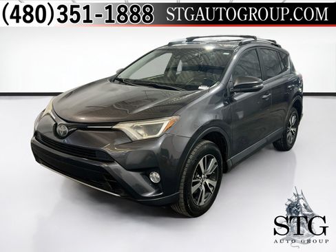 Used 2018 Toyota RAV4 XLE AWD/4WD image 1