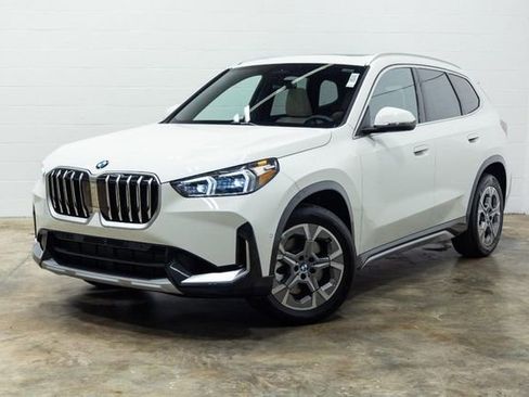 Used 2025 BMW X1 xDrive28i image 11