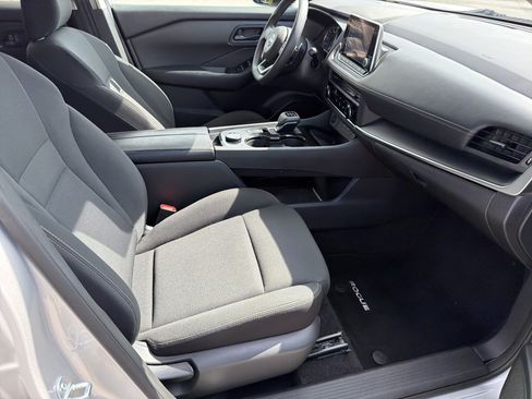 Used 2024 Nissan Rogue S AWD/4WD image 22