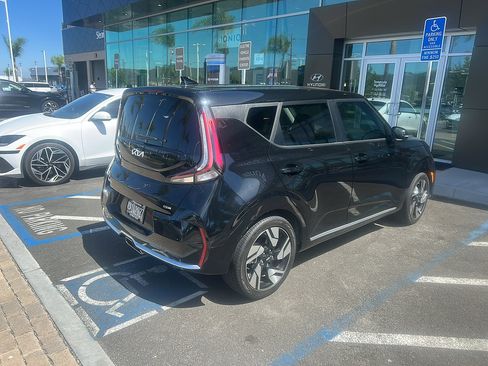 Used 2023 Kia Soul GT-Line w/ GT-Line Technology Package FWD image 5