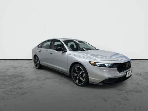 Used 2026 Honda Accord SE image 5