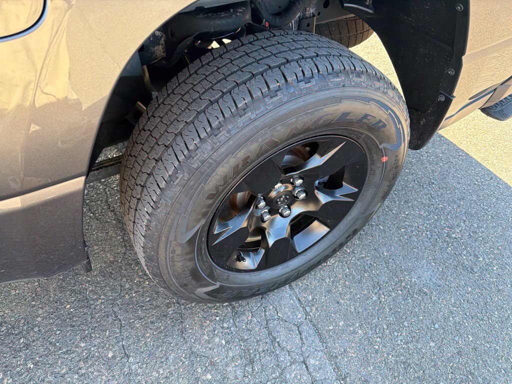 Used 2025 RAM 1500 Tradesman w/ Night Edition AWD/4WD image 30
