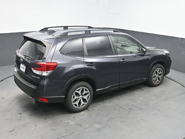 Used 2019 Subaru Forester Premium AWD/4WD image 29