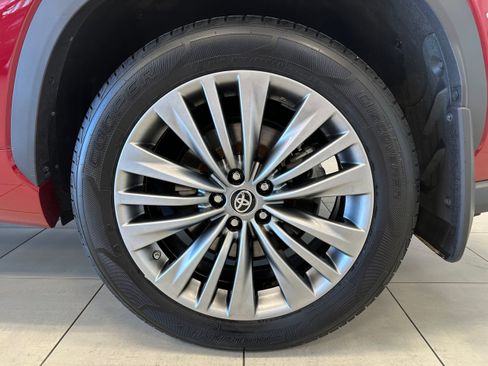 Used 2021 Toyota Highlander Platinum AWD/4WD image 8