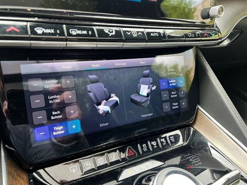 Used 2023 Jeep Grand Wagoneer Series II image 48