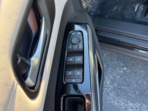 New 2026 Nissan Pathfinder SL image 13