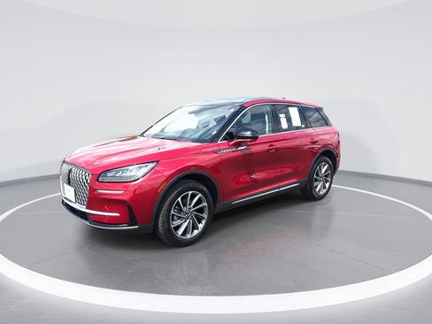 Used 2024 Lincoln Corsair AWD w/ Equipment Group 101A image 4
