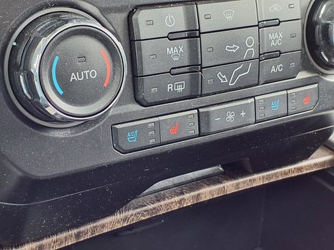 Used 2017 Ford F250 Lariat w/ Lariat Ultimate Package image 5