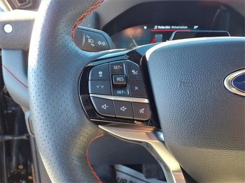 Used 2025 Ford Explorer ST-Line image 17