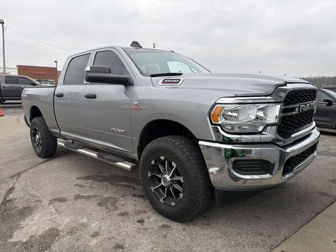 Used 2020 RAM 3500 Tradesman w/ Chrome Appearance Group image 3