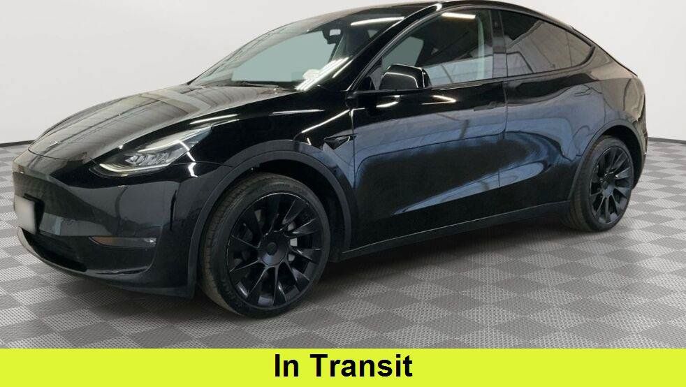 Used 2022 Tesla Model Y Long Range AWD/4WD image 1