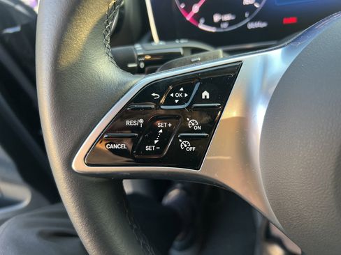 Used 2025 Mercedes-Benz C 300 Sedan image 19