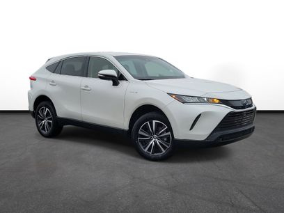 Used 2021 Toyota Venza LE w/ Carpet Mat Package (TMS)