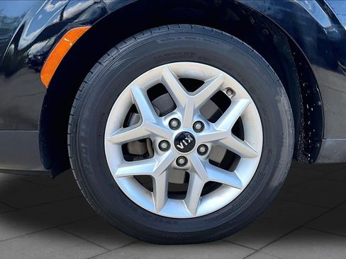 Used 2021 Kia Soul S FWD image 11