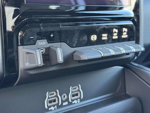 New 2026 RAM 2500 Big Horn AWD/4WD image 19