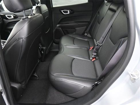 New 2026 Jeep Compass Latitude image 39