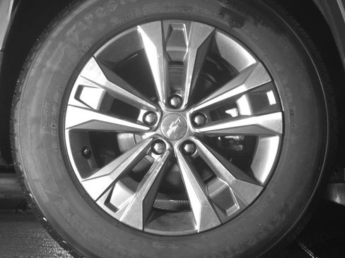 Used 2025 Chevrolet Equinox LT FWD image 15