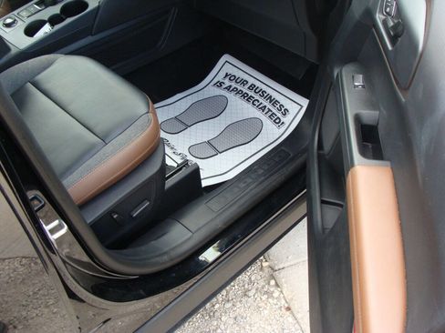 Used 2023 Ford Bronco Sport Outer Banks w/ Tech Package image 21