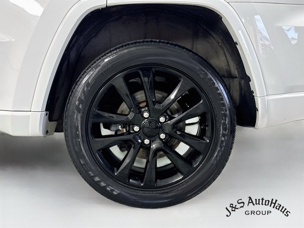 Used 2021 Jeep Grand Cherokee Laredo X AWD/4WD image 39