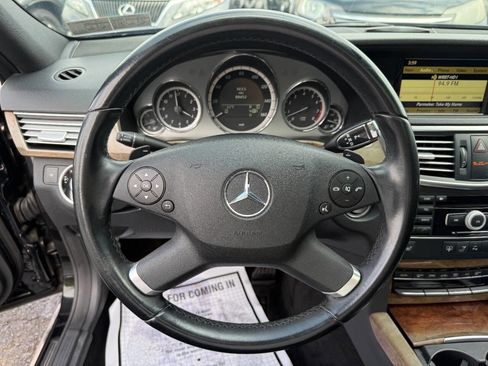 Used 2011 Mercedes-Benz E 350 4MATIC Sedan image 14