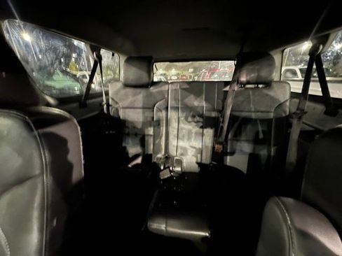 Used 2017 Chevrolet Suburban LT AWD/4WD image 16