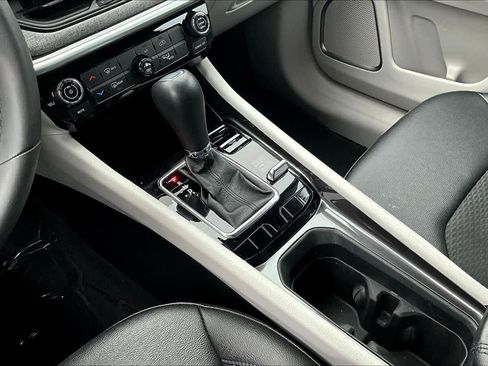 Used 2024 Jeep Compass Latitude image 22