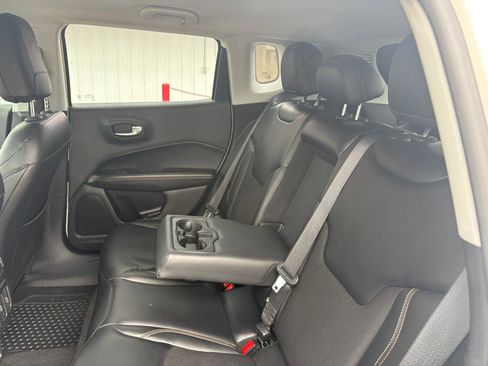 Used 2018 Jeep Compass Latitude w/ Popular Equipment Group image 21