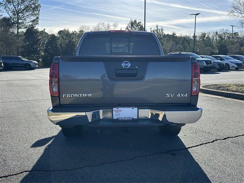 Used 2019 Nissan Frontier SV image 7