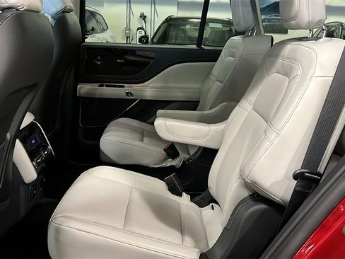 Used 2025 Lincoln Aviator Reserve w/ Illumination Package image 27