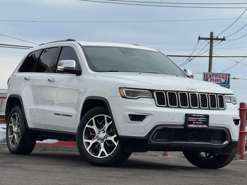 Used 2019 Jeep Grand Cherokee Limited w/ Luxury Group II image 3