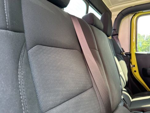 Used 2023 Jeep Gladiator Willys image 61