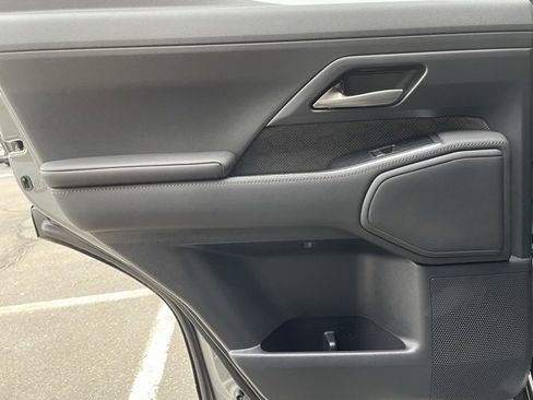 Used 2024 Lexus GX 550 image 23