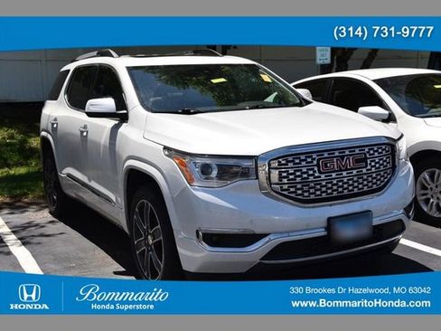 Used 2018 GMC Acadia Denali w/ Technology Package AWD/4WD image 1