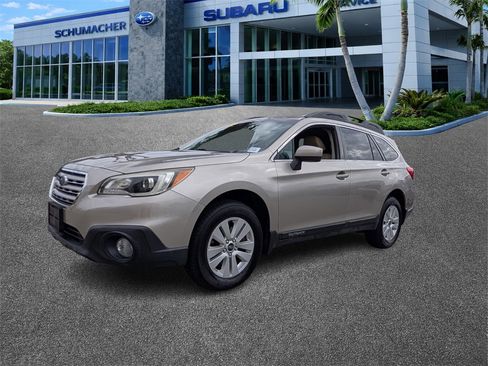 Used 2017 Subaru Outback 2.5i Premium image 3