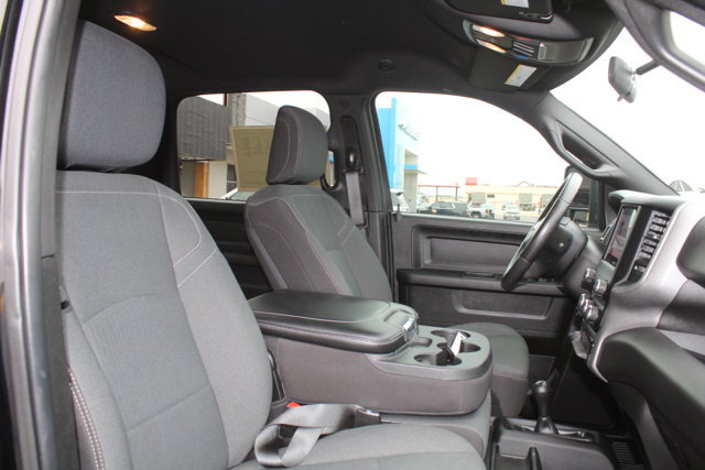 Used 2024 RAM 2500 Tradesman w/ Chrome Appearance Group AWD/4WD image 15
